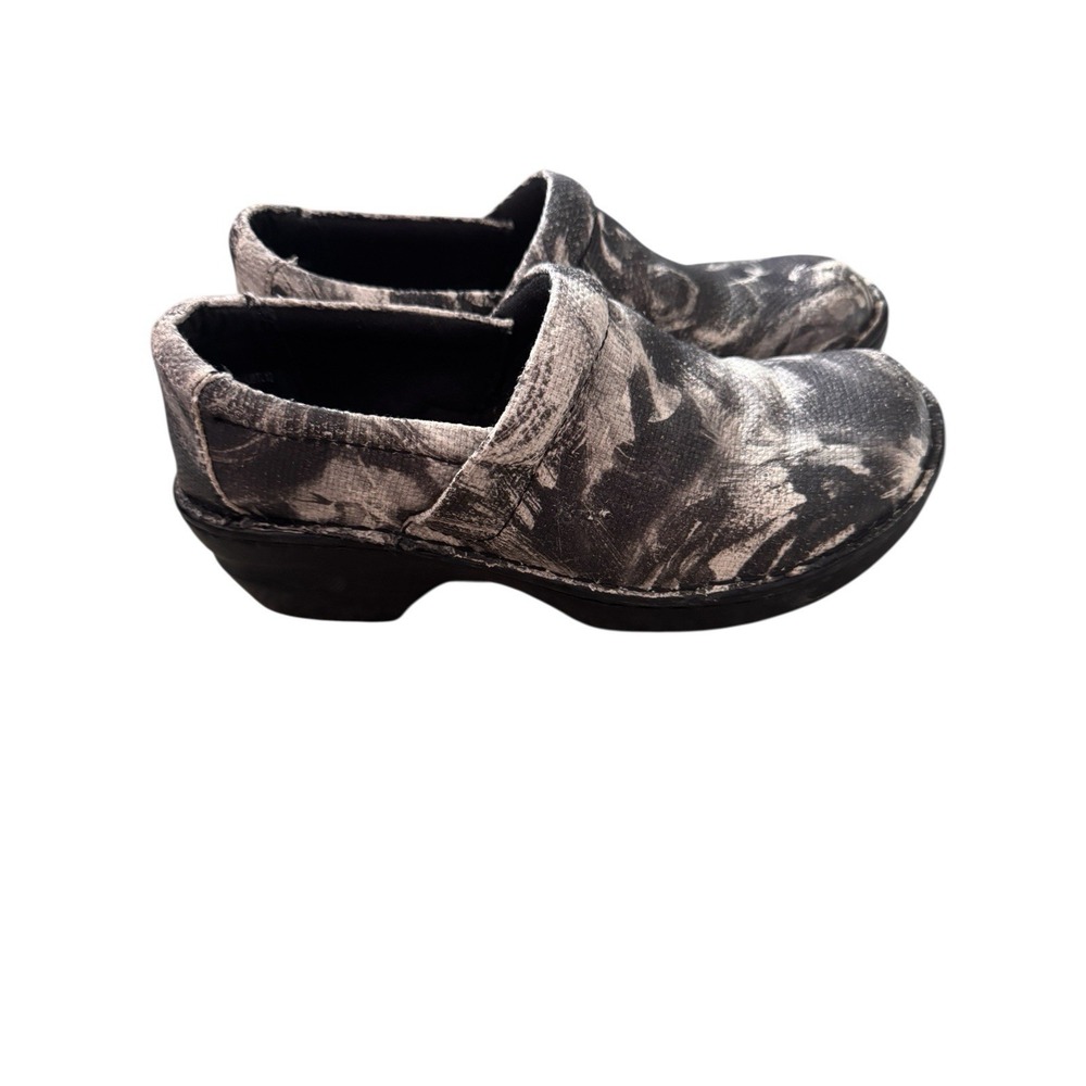 B.O.C. Women's Slip-On Shoes Size 8.5 | Blk, wht, gry - Abstract Pattern | Clogs